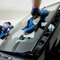 Worried About Windshield Issues: Go In For Aero Auto Glass Services And Stay At Ease